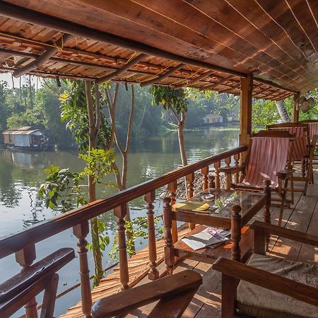 Malayalam Lake Resort Alappuzha Екстер'єр фото
