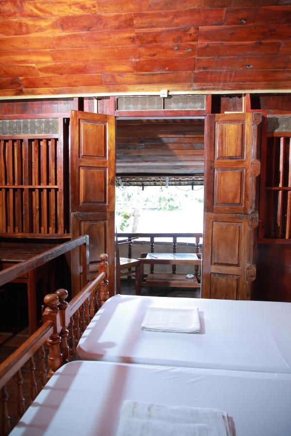Malayalam Lake Resort Alappuzha Екстер'єр фото