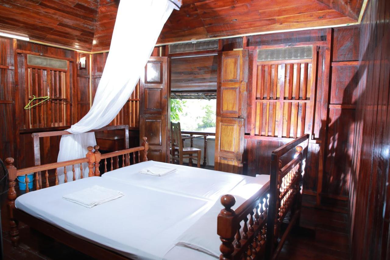 Malayalam Lake Resort Alappuzha Екстер'єр фото