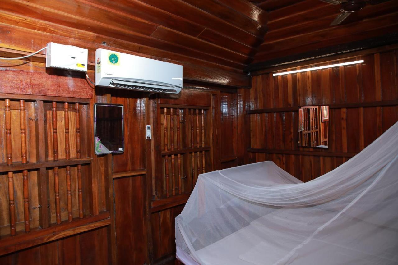 Malayalam Lake Resort Alappuzha Екстер'єр фото