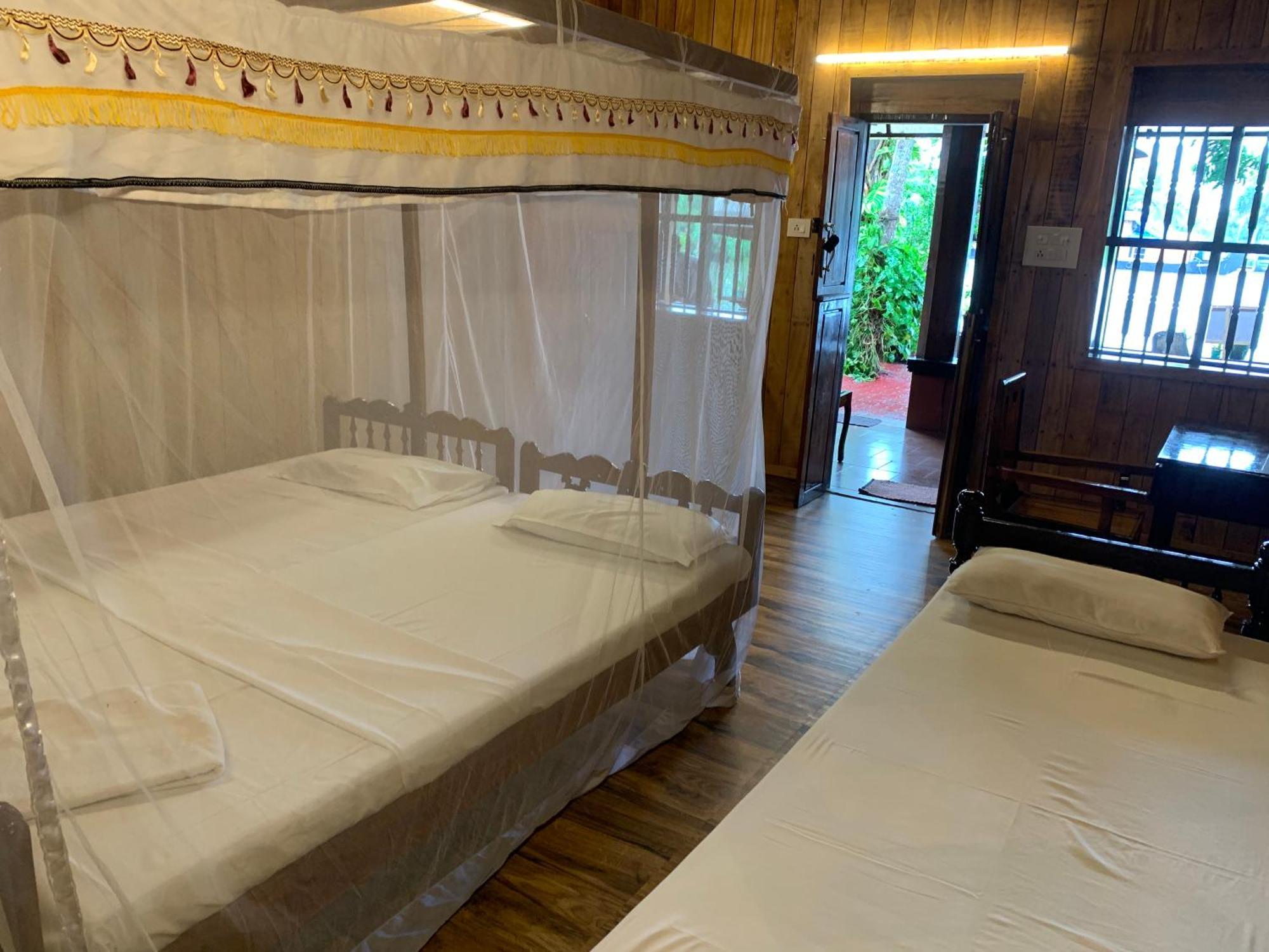 Malayalam Lake Resort Alappuzha Екстер'єр фото