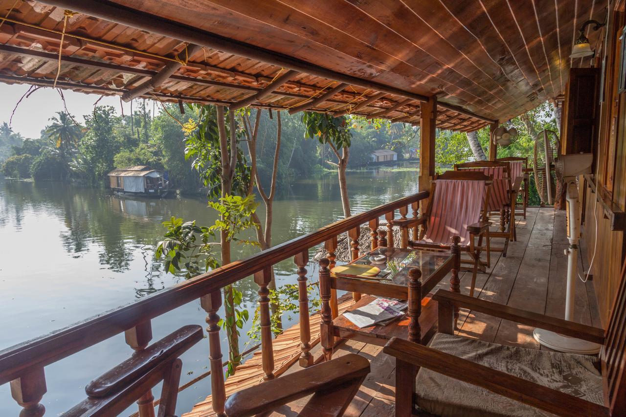 Malayalam Lake Resort Alappuzha Екстер'єр фото