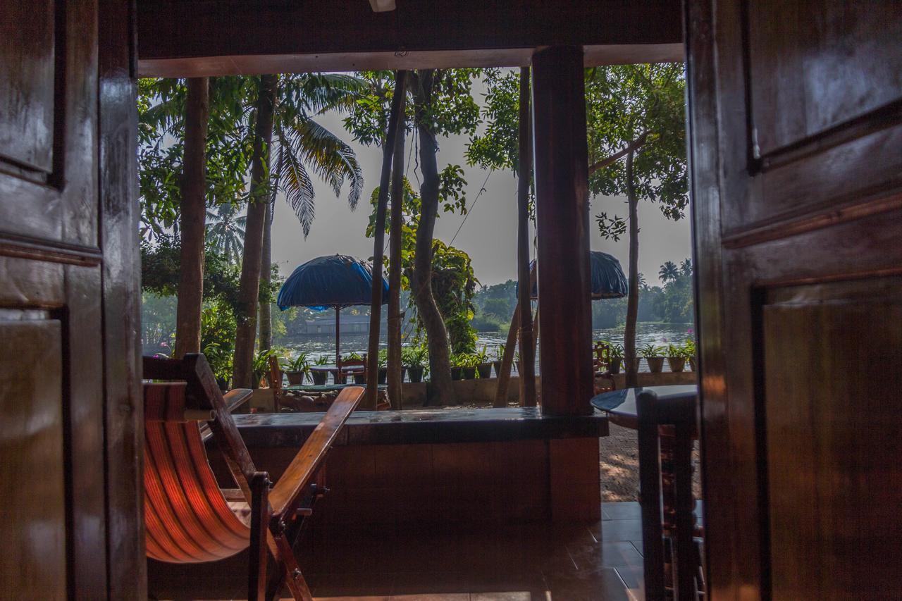 Malayalam Lake Resort Alappuzha Екстер'єр фото